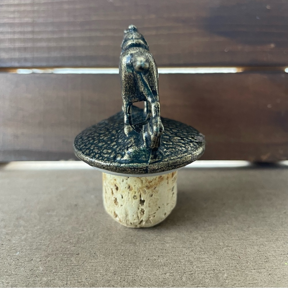 Blanton’s Bourbon Jockey Bottle Stopper LETTER T - Picture 4 of 6